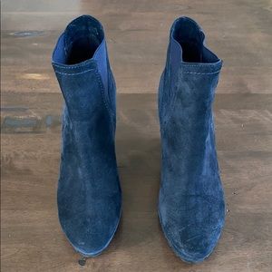 Vaneli, booties!